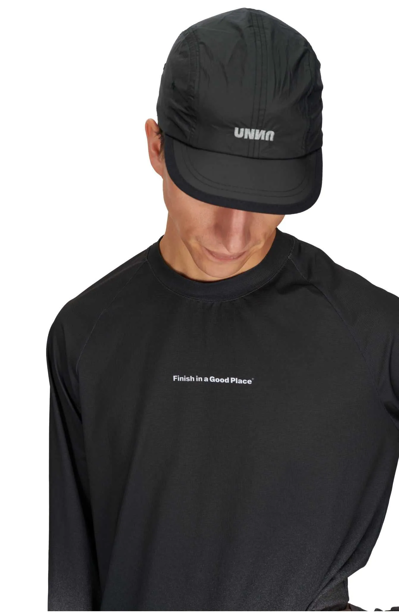 Gradient LS - Men's Long Sleeve Running T-shirt in Black & Grey - UNNA
