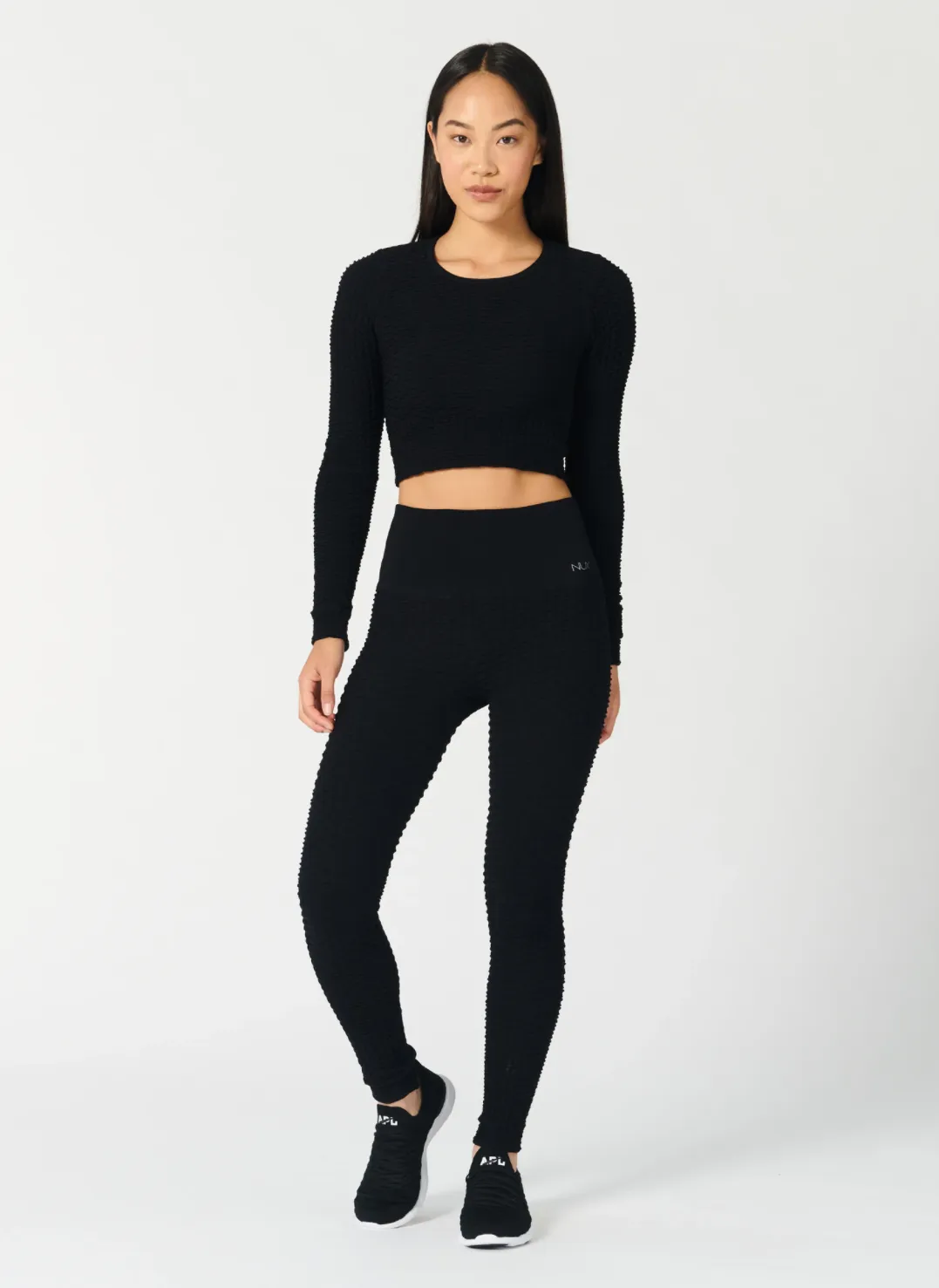 Layer Up Crop -Black